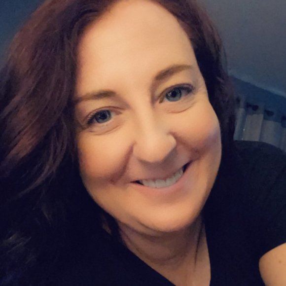 Meet The Posher Rachel - Picture 2 of 3